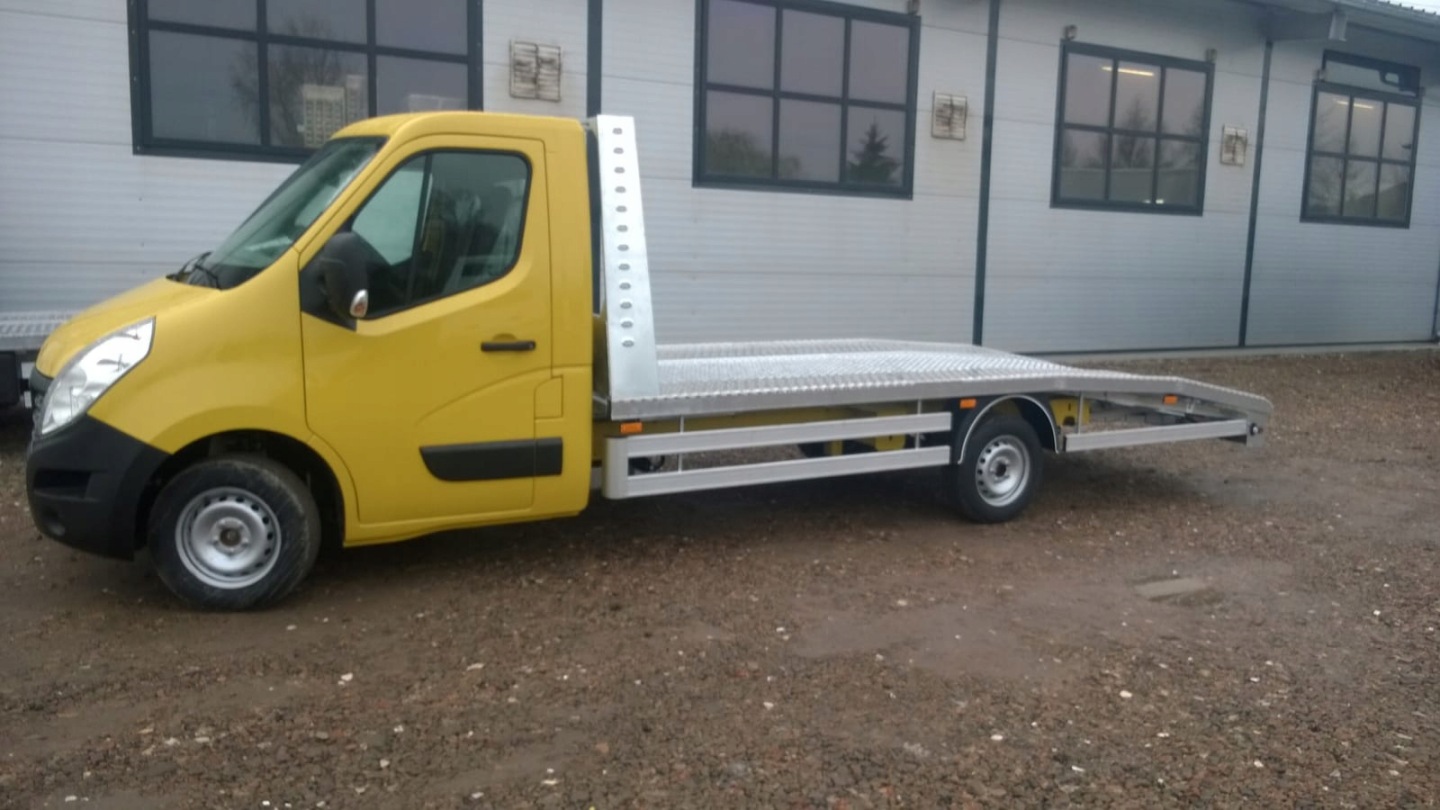 Renault Master — gul